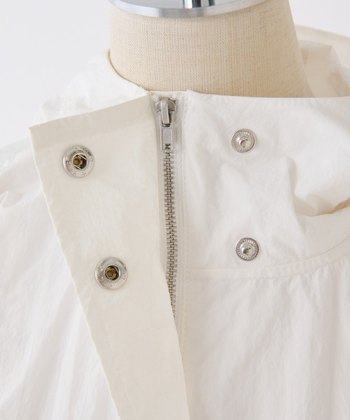 one after another NICE CLAUP(ワンアフターアナザーナイスクラップ)の「ショートマウンテンパーカー(マウンテンパーカー・レディース・オフホワイト/ブラック/ラベンダー・FREE)」の15枚目の写真