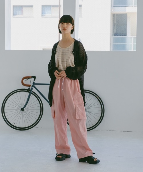 WHIMSIC（ウィムジック）の「【UNISEX】ナイロンカーゴパンツ（カーゴパンツ・メンズ・ブラック/ホワイト/ピンク/ブルー・FREE）」の9枚目の写真