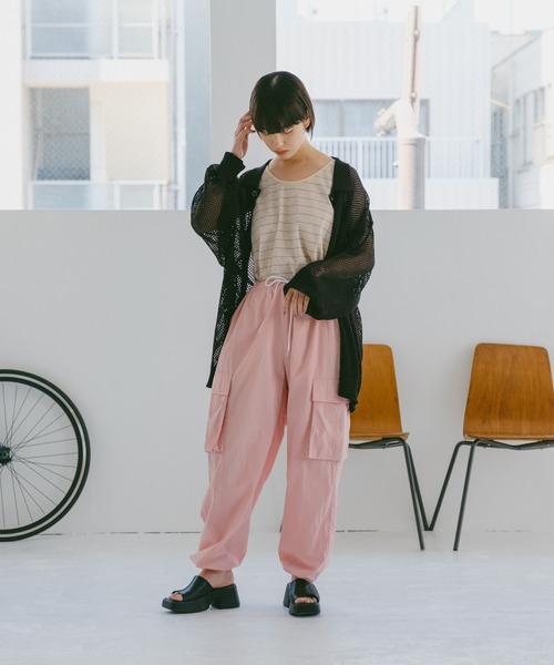WHIMSIC（ウィムジック）の「【UNISEX】ナイロンカーゴパンツ（カーゴパンツ・メンズ・ブラック/ホワイト/ピンク/ブルー・FREE）」の10枚目の写真
