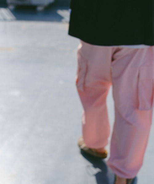 WHIMSIC（ウィムジック）の「【UNISEX】ナイロンカーゴパンツ（カーゴパンツ・メンズ・ブラック/ホワイト/ピンク/ブルー・FREE）」の16枚目の写真