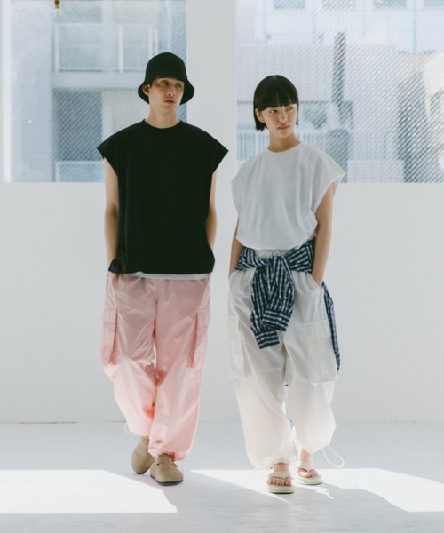 WHIMSIC（ウィムジック）の「【UNISEX】ナイロンカーゴパンツ（カーゴパンツ・メンズ・ブラック/ホワイト/ピンク/ブルー・FREE）」の6枚目の写真