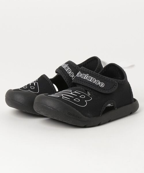 NEW BALANCE(ニューバランス)の「CRSR v1 Sandal(サンダル・キッズ・ブラック/レッド/ピンク・22.0cm/18.0cm/21.0cm/23.0cm/17.0cm/19.0cm/20.0cm)」の9枚目の写真