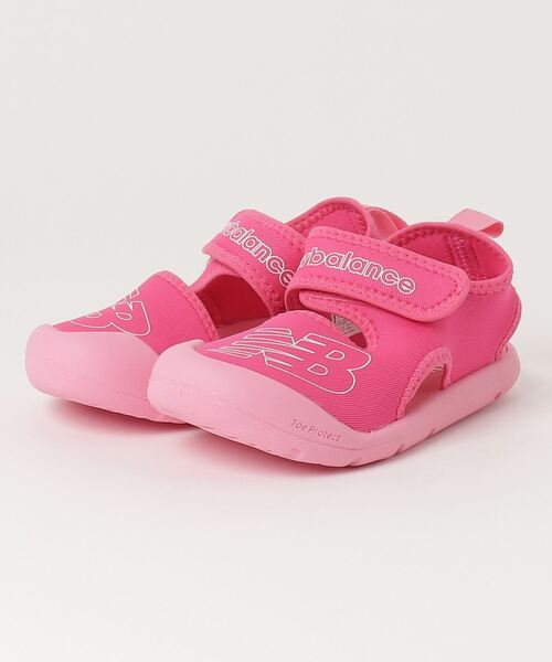 NEW BALANCE(ニューバランス)の「CRSR v1 Sandal(サンダル・キッズ・ブラック/レッド/ピンク・22.0cm/18.0cm/21.0cm/23.0cm/17.0cm/19.0cm/20.0cm)」の8枚目の写真