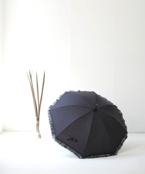 392 plusm（サンキューニプリュスエム）の「TC Parasol Long 47 - fringe - 790240（長傘・レディース・ブラック/ベージュ・47）」の5枚目の写真