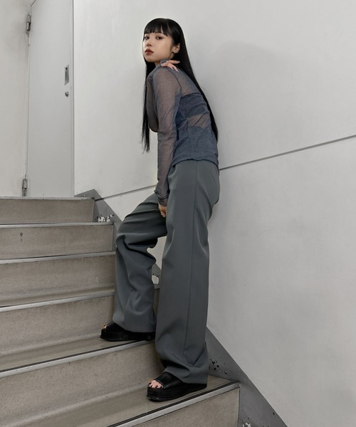 LVEU.(ラブユ.)の「【LVEU.】センターシームシースルートップス / トップス カットソー シアー シースルー メッシュ ハイネック モックネック ボートネック 長袖 レイヤード インナー ブラック カーキ ブルー(Tシャツ/カットソー・レディース・ブラック/ブルー/ライトカーキ・FREE)」の5枚目の写真