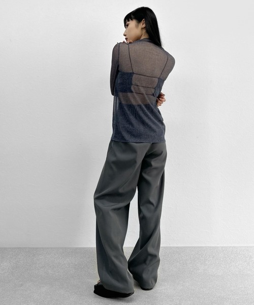 LVEU.(ラブユ.)の「【LVEU.】センターシームシースルートップス / トップス カットソー シアー シースルー メッシュ ハイネック モックネック ボートネック 長袖 レイヤード インナー ブラック カーキ ブルー(Tシャツ/カットソー・レディース・ブラック/ブルー/ライトカーキ・FREE)」の9枚目の写真