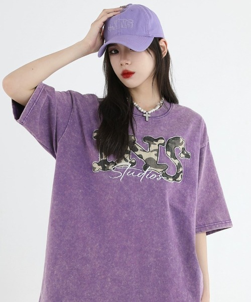 A‘gem 9（エージェムナイン）の「A'GEM/9 × .kom『INSstudios/インスステュディオス』カモフラロゴ半袖カットソー（Tシャツ/カットソー・メンズ・パープル/ブラック・M/L）」の11枚目の写真
