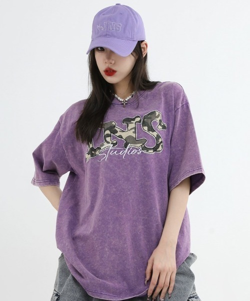 A‘gem 9（エージェムナイン）の「A'GEM/9 × .kom『INSstudios/インスステュディオス』カモフラロゴ半袖カットソー（Tシャツ/カットソー・メンズ・パープル/ブラック・M/L）」の13枚目の写真