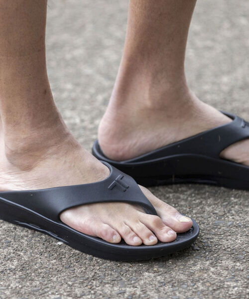 TELIC（テリック）の「【TELIC/テリック】 FLIP FLOP リカバリーサンダル トングタイプ（サンダル・メンズ・ブラック/オリーブ・M/L）」の19枚目の写真