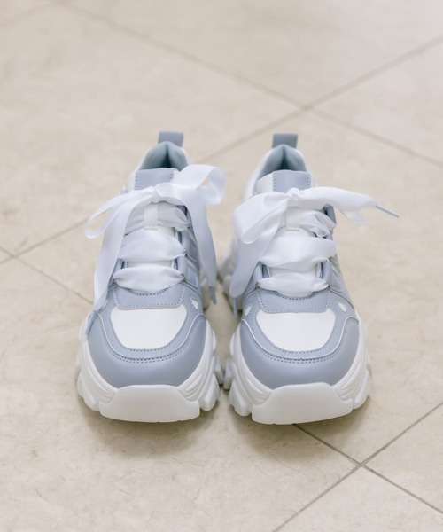 OLIVE des OLIVE(オリーブデオリーブ)の「リボン厚底スニーカー 1031130190(スニーカー・レディース・ホワイト/ブルー・SMALL/MEDIUM/LARGE)」の10枚目の写真
