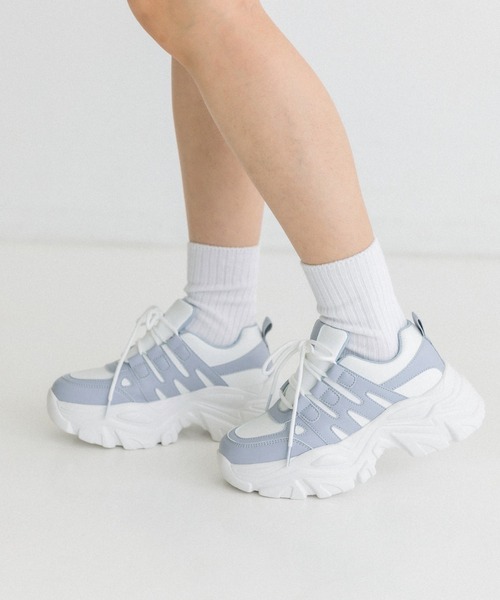 OLIVE des OLIVE(オリーブデオリーブ)の「リボン厚底スニーカー 1031130190(スニーカー・レディース・ホワイト/ブルー・SMALL/MEDIUM/LARGE)」の16枚目の写真