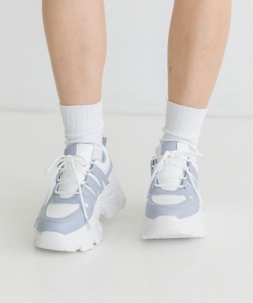 OLIVE des OLIVE(オリーブデオリーブ)の「リボン厚底スニーカー 1031130190(スニーカー・レディース・ホワイト/ブルー・SMALL/MEDIUM/LARGE)」の17枚目の写真