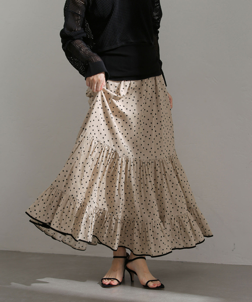 La TOTALITE（ラトータリテ）の「ドットプリントティアードスカート  