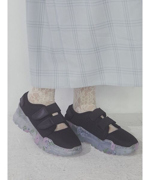 merry jenny（メリージェニー）の「flowerベルクロスニーカー（スニーカー・レディース・ブルー/ベージュ/ブラック・MEDIUM/LARGE）」の13枚目の写真