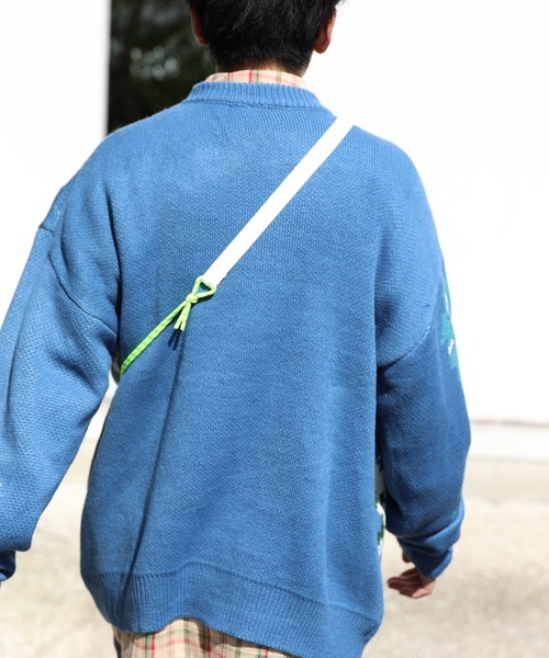 HOOK（フック）の「HOOK -original-　絵画調ひまわりジャカード編みニット風スウェット　サガラ刺繍入り（ニット/セーター・メンズ・ライトベージュ/ブルー・M/L/XL）」の21枚目の写真