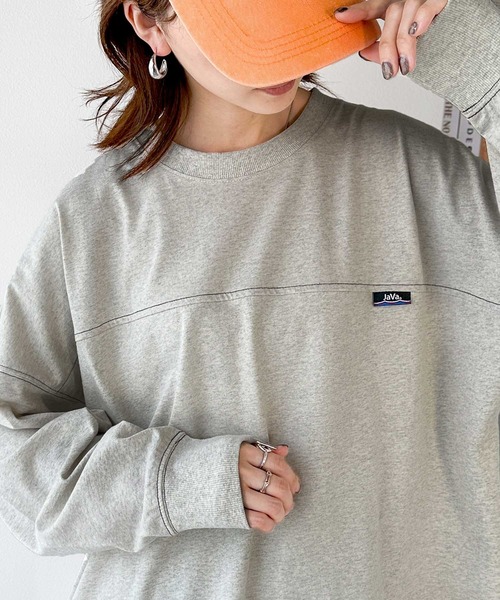 Java(ジャバ)の「《JaVaジャバコラボ》“あえて”のゆるさで可愛さマシマシ。今日のわたしは余裕顔。コットン100%長袖フットボールオーバーサイズプルオーバー(Tシャツ/カットソー・レディース・オフホワイト/オートミール/グリーン/ブラック/グレイッシュベージュ・LARGE/SMALL/MEDIUM/X-LARGE)」の15枚目の写真