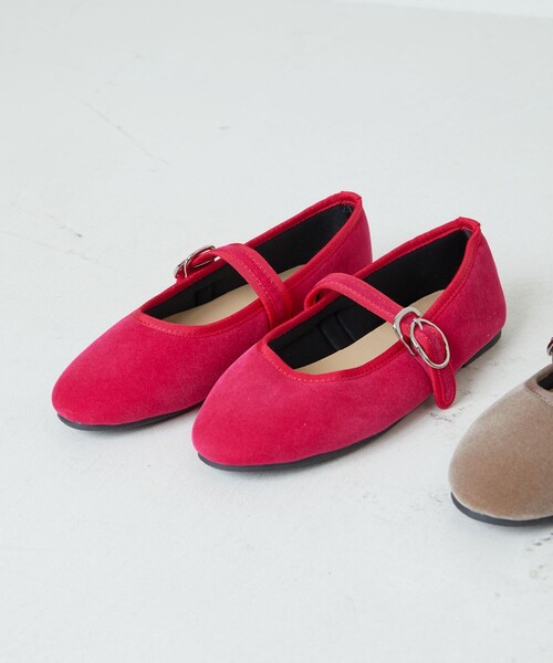 FREAK'S STORE（フリークスストア）の「限定展開　ROVERETO/ロベレート　ベロアメリージェーンパンプス（ストラップパンプス）（パンプス・レディース・ブラック/ベージュ/グリーン/ピンク・LARGE/SMALL/MEDIUM）」の16枚目の写真