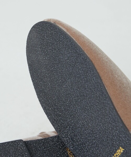 FREAK'S STORE（フリークスストア）の「限定展開　ROVERETO/ロベレート　ベロアメリージェーンパンプス（ストラップパンプス）（パンプス・レディース・ブラック/ベージュ/グリーン/ピンク・LARGE/SMALL/MEDIUM）」の6枚目の写真