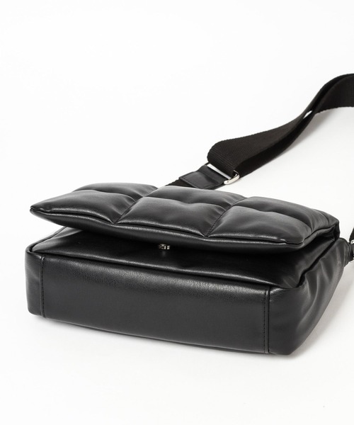 LEPSIM(レプシィム)の「パデットミニショルダー 971114(ショルダーバッグ・レディース・カーキ/ブラック・ONE SIZE)」の21枚目の写真