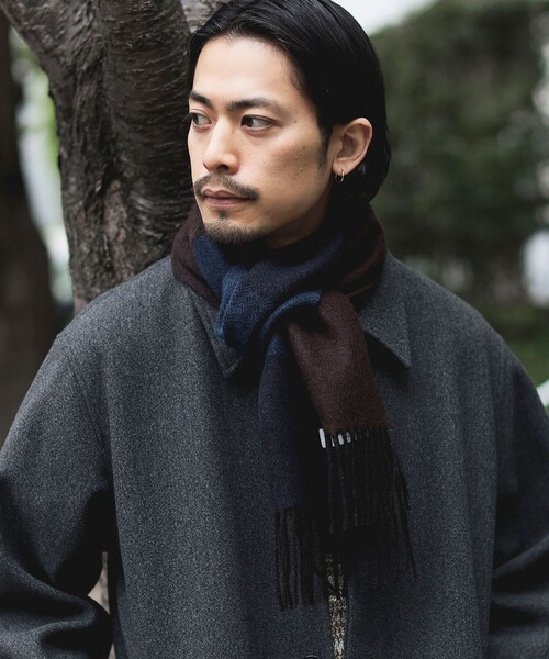 B:MING by BEAMS（ビーミングバイビームス）の「B:MING by BEAMS / ボーダー マフラー（マフラー・メンズ・ブラック/ネイビー/ブラウン・ONE SIZE）」の2枚目の写真