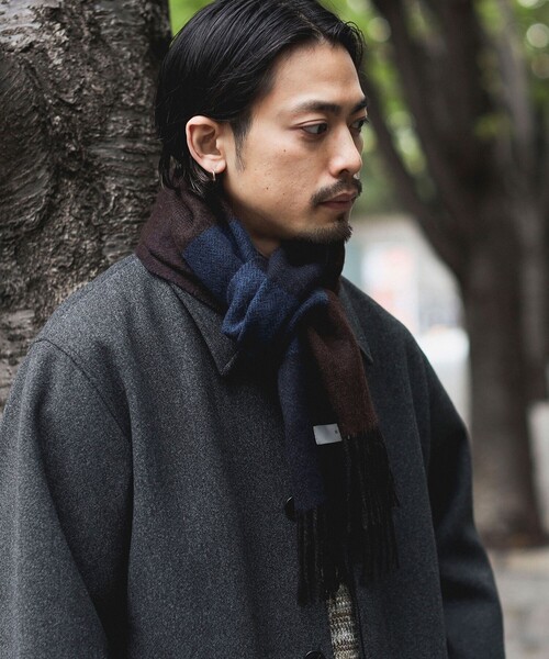B:MING by BEAMS（ビーミングバイビームス）の「B:MING by BEAMS / ボーダー マフラー（マフラー・メンズ・ブラック/ネイビー/ブラウン・ONE SIZE）」の5枚目の写真