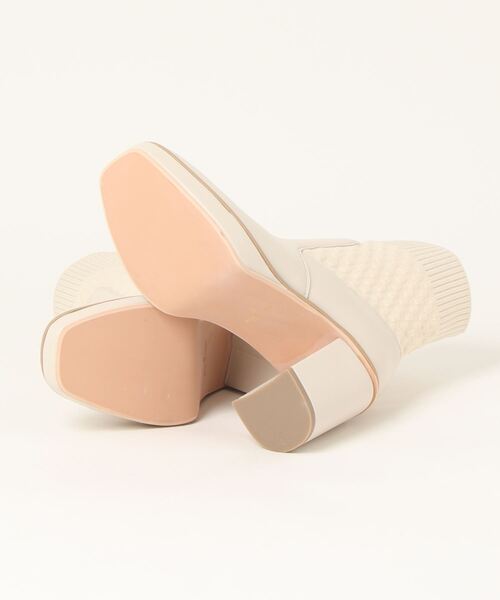 DULCIS REGALO(ドルキス レガロ)の「ElvisLuce(エルビスルーチェ)8cmヒール厚底ストームリブニットソックスボリュームソールショートブーツ(ブーツ・レディース・ブラック/アイボリー・L/S/M/LL)」の4枚目の写真