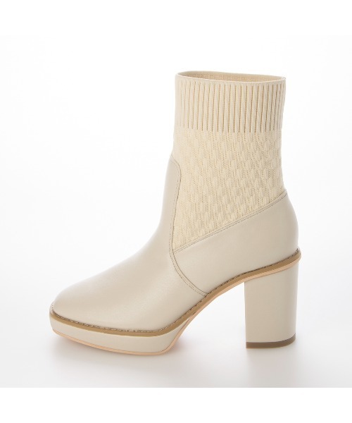 DULCIS REGALO(ドルキス レガロ)の「ElvisLuce(エルビスルーチェ)8cmヒール厚底ストームリブニットソックスボリュームソールショートブーツ(ブーツ・レディース・ブラック/アイボリー・L/S/M/LL)」の15枚目の写真