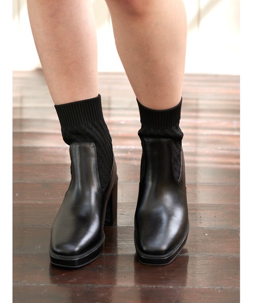 DULCIS REGALO(ドルキス レガロ)の「ElvisLuce(エルビスルーチェ)8cmヒール厚底ストームリブニットソックスボリュームソールショートブーツ(ブーツ・レディース・ブラック/アイボリー・L/S/M/LL)」の20枚目の写真