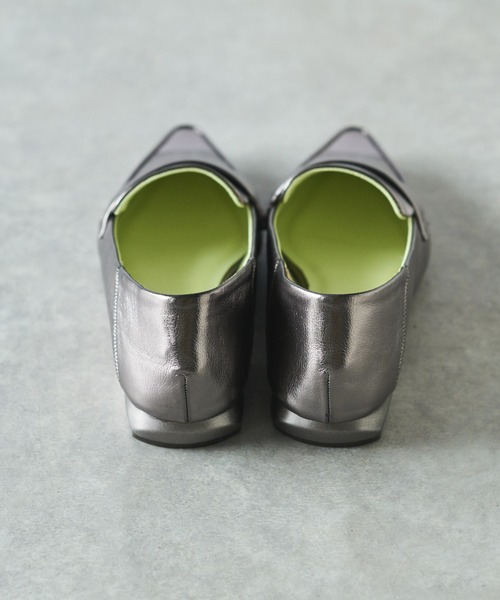 EVOL（イーボル）の「【EVOL(イーボル)】デザインヒールコインローファー（ローファー・レディース・ブロンズ/ブラック・23.5/24.5/22.5）」の5枚目の写真