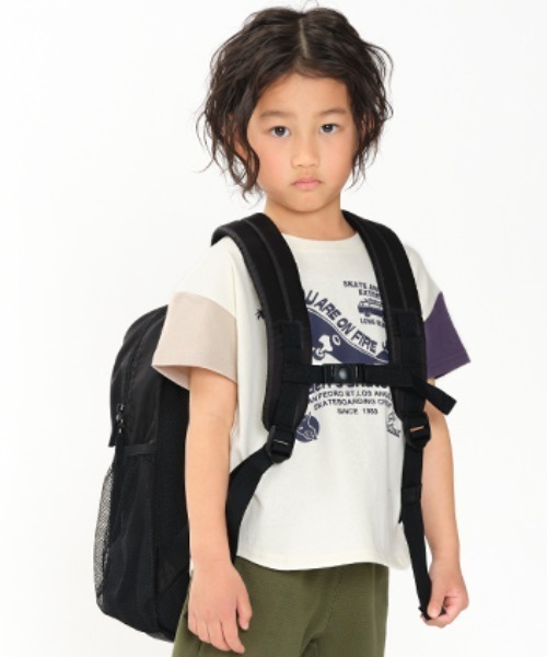 Kids Foret（キッズフォーレ）の「ワッペン付き撥水オーバルリュック（バックパック/リュック・キッズ・ベージュ/ブラック・M/L）」の15枚目の写真