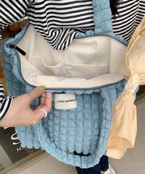 Miniministore(ミニミニストア)の「ぽこぽこトートバッグ ワッフル風バッグ(トートバッグ・レディース・イエロー/アイボリー/ピンク/ブラック/ブルー・FREE)」の19枚目の写真