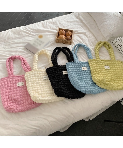 Miniministore(ミニミニストア)の「ぽこぽこトートバッグ ワッフル風バッグ(トートバッグ・レディース・イエロー/アイボリー/ピンク/ブラック/ブルー・FREE)」の20枚目の写真