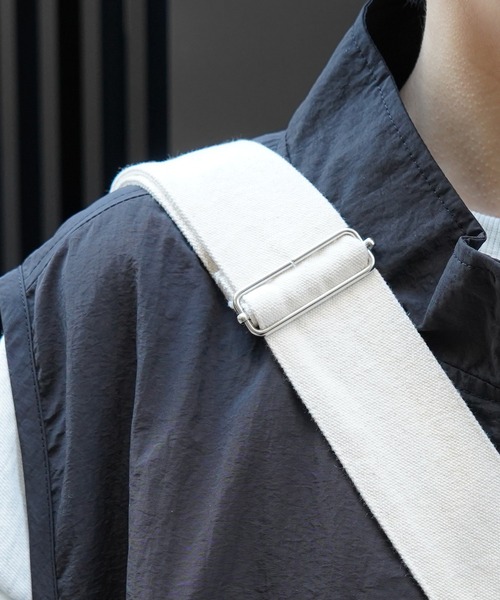 Red Cap Girl（レッドキャプガール）の「25SS イラストプリント 大容量 メッセンジャーバッグ（トートバッグ・メンズ・ホワイト系その他/ホワイト・FREE）」の18枚目の写真