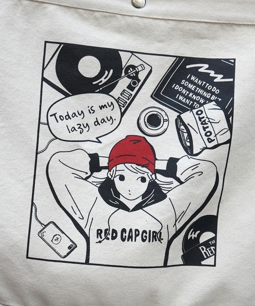 Red Cap Girl（レッドキャプガール）の「25SS イラストプリント 大容量 メッセンジャーバッグ（トートバッグ・メンズ・ホワイト系その他/ホワイト・FREE）」の20枚目の写真