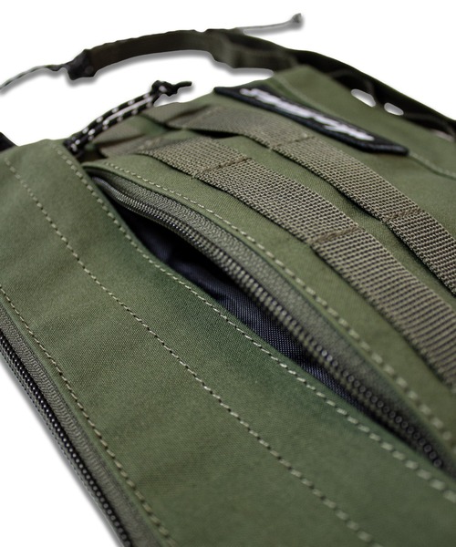 WILD THINGS（ワイルドシングス）の「WILD THINGS ｻｺｯｼｭ（ショルダーバッグ・メンズ・ブラック/オリーブ・FREE）」の11枚目の写真