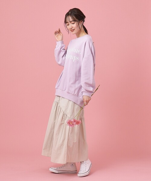 Cutie Blonde（キューティーブロンド）の「◆【体型カバー/洗える】前後差ヘム BIGシルエットスウェット（スウェット・レディース・ネイビー系3/ホワイト系その他/グレー系1/パープル系1/ブルー系5/チャコール・00）」の22枚目の写真