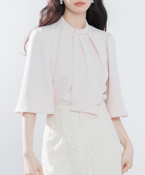 SAISON DE PAPILLON（セゾンドパピヨン）の「【大人気】5分丈スリーブスタンドカラーブラウス　卒業式 入学式（シャツ/ブラウス・レディース・ピンクベージュ/ライトグリーン/アイボリー/ブラック・S/M/L）」の4枚目の写真