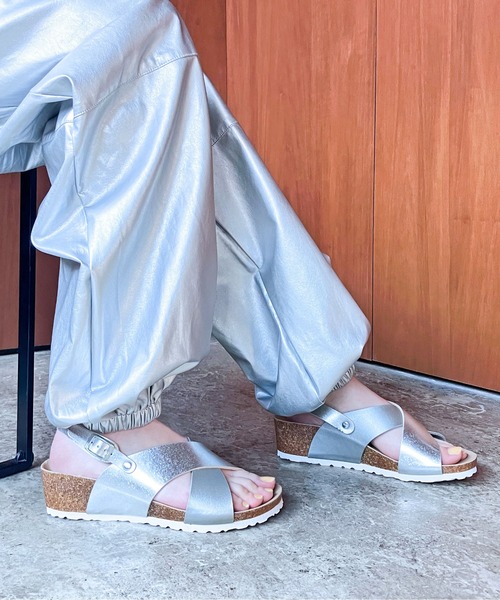 enchanted(エンチャンテッド)の「クロスオーバースリングバックウェッジサンダル(サンダル・レディース・パイソン/ホワイト/ダークブラウン/ブラック/シルバー・35/36/37/38/39)」の4枚目の写真