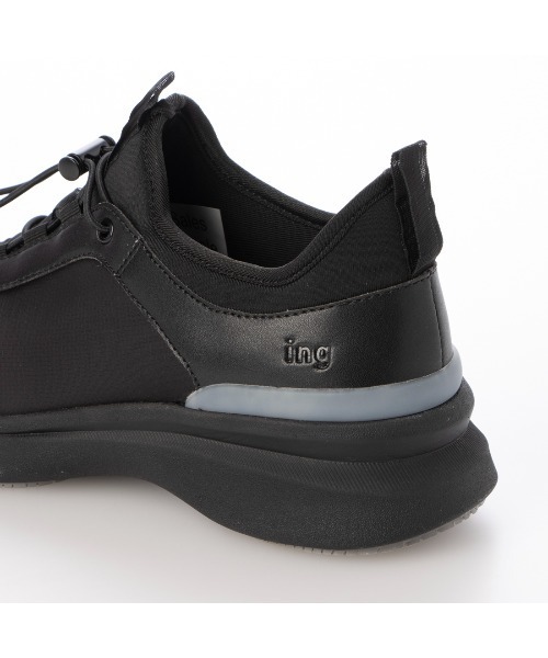 ing（イング）の「【レイン対応】コードストッパースニーカー（レインシューズ・レディース・ホワイト系その他2/ライトベージュ/ブラック/ブラウン系その他・L/M/S/LL）」の5枚目の写真