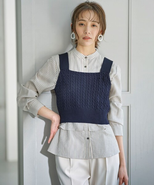 組曲(クミキョク)の「【WEB限定】CHAI ニットビスチェ(ベスト・レディース・ネイビー系/スモーキーグリーン系・2/3)」の2枚目の写真