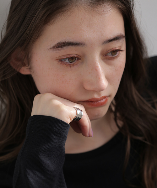 JOURNAL STANDARD（ジャーナルスタンダード）の「【norme Dew/ノルム デュー】pinky ring：ピンキーリング（リング・レディース・シルバー・4）」の8枚目の写真