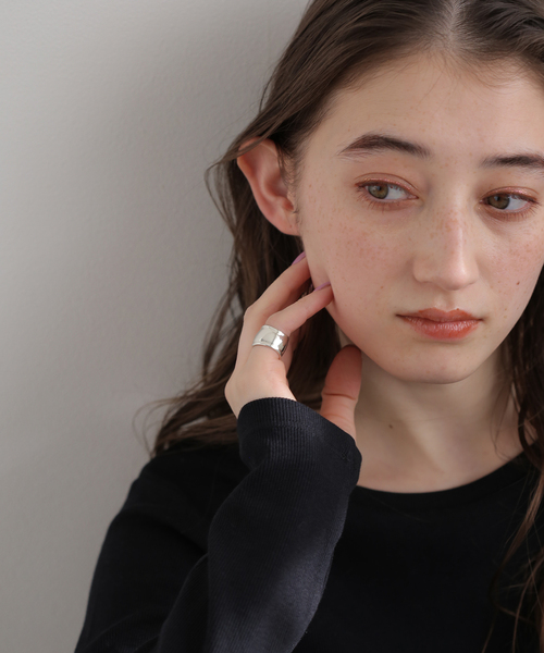 JOURNAL STANDARD（ジャーナルスタンダード）の「【norme Dew/ノルム デュー】pinky ring：ピンキーリング（リング・レディース・シルバー・4）」の9枚目の写真