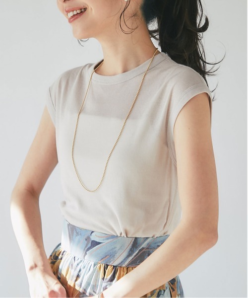 La boutique BonBon（ラブティックボンボン）の「シアーノースリーブカットソー（Tシャツ/カットソー・レディース・グレイッシュベージュ/ブラック/ホワイト・FREE）」の3枚目の写真