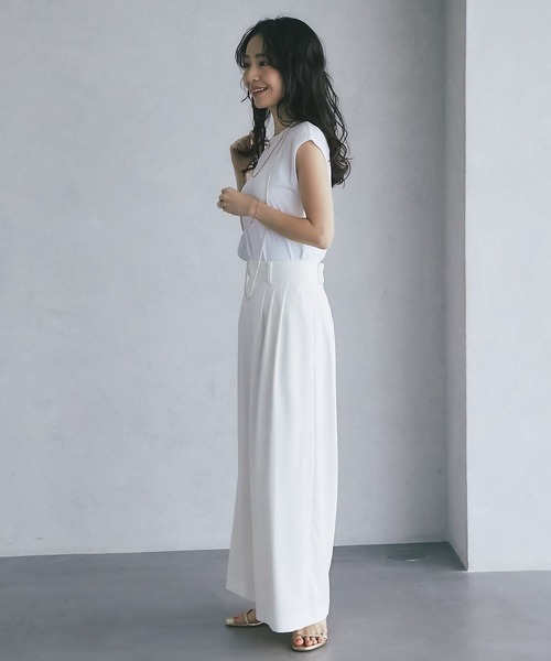 La boutique BonBon（ラブティックボンボン）の「シアーノースリーブカットソー（Tシャツ/カットソー・レディース・グレイッシュベージュ/ブラック/ホワイト・FREE）」の4枚目の写真