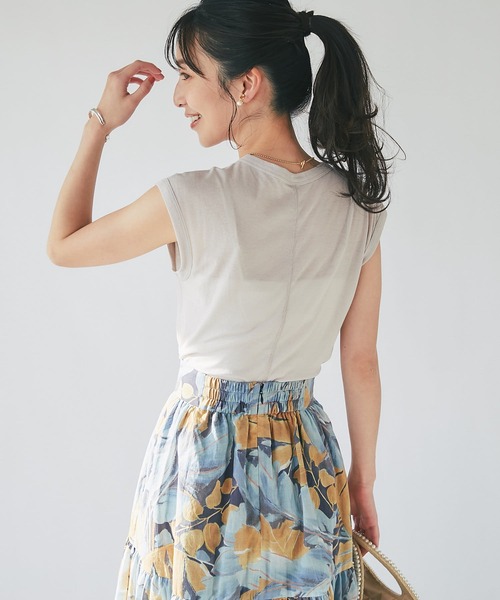 La boutique BonBon（ラブティックボンボン）の「シアーノースリーブカットソー（Tシャツ/カットソー・レディース・グレイッシュベージュ/ブラック/ホワイト・FREE）」の12枚目の写真