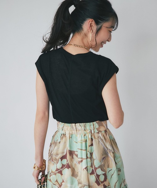 La boutique BonBon（ラブティックボンボン）の「シアーノースリーブカットソー（Tシャツ/カットソー・レディース・グレイッシュベージュ/ブラック/ホワイト・FREE）」の20枚目の写真