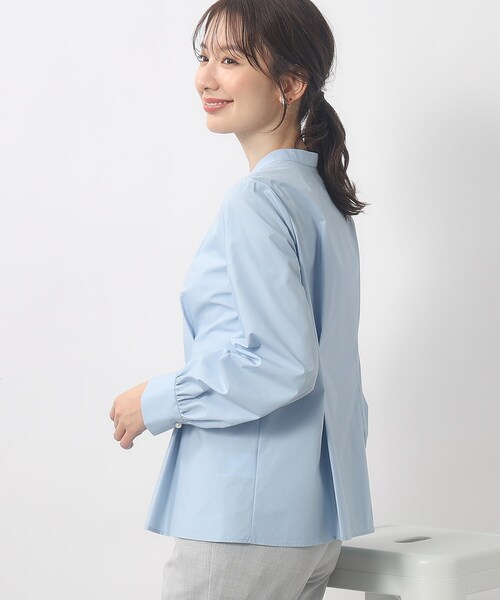 index（インデックス）の「◆バンドカラータックブラウス【洗濯機洗い可/イージーケア】（シャツ/ブラウス・レディース・ブルー系/サックスブルー/オフホワイト・36/38/42/40）」の8枚目の写真