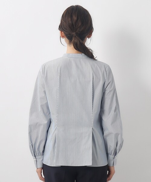 index（インデックス）の「◆バンドカラータックブラウス【洗濯機洗い可/イージーケア】（シャツ/ブラウス・レディース・ブルー系/サックスブルー/オフホワイト・36/38/42/40）」の18枚目の写真