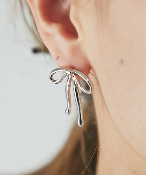 un dix cors(アンディコール)の「リボンピアス(ピアス(両耳用)・レディース・シルバー/ゴールド・FREE)」の10枚目の写真