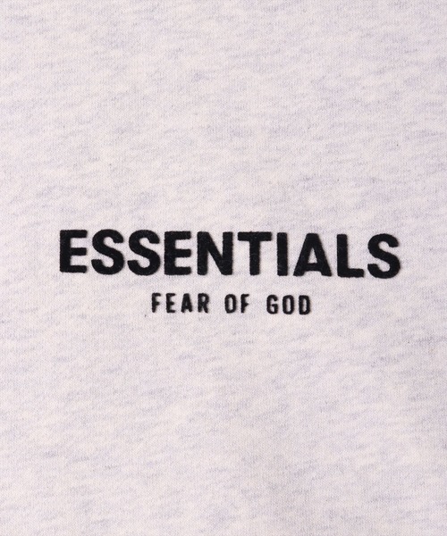 FOG ESSENTIALS（エフオージーエッセンシャルズ）の「(CM)【ESSENTIALS FEAR OF GOD】バックロゴ プリント スウェット プルオーバー（パーカー・メンズ・杢グレー/ブラック・LARGE/X-LARGE/MEDIUM）」の11枚目の写真